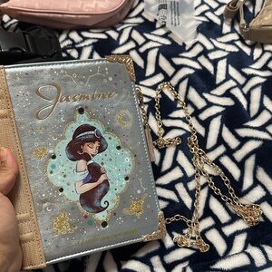 Jasmine purse Disney x Aldo